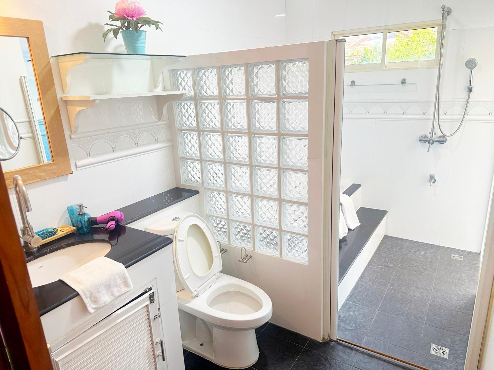 Villa Premium Location 4 Bedroom Hua Hin
