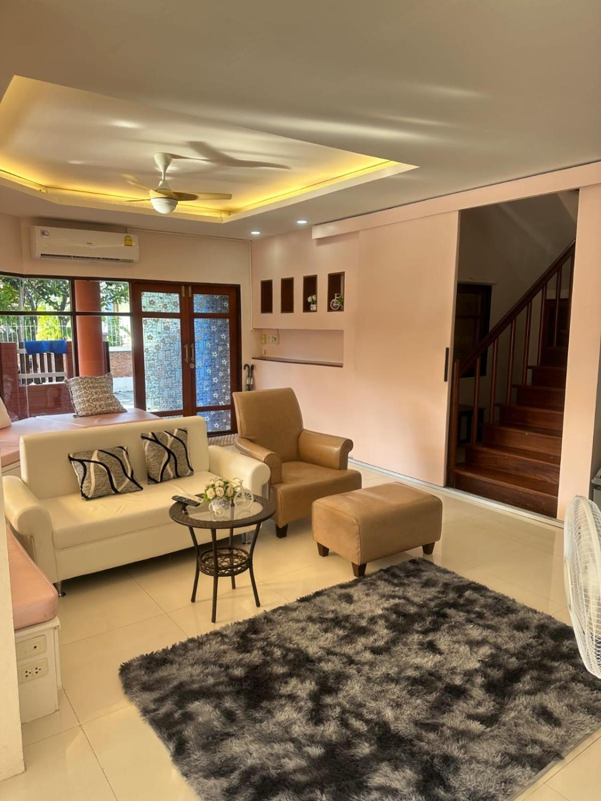 Premium Location 4 Bedroom Villa *